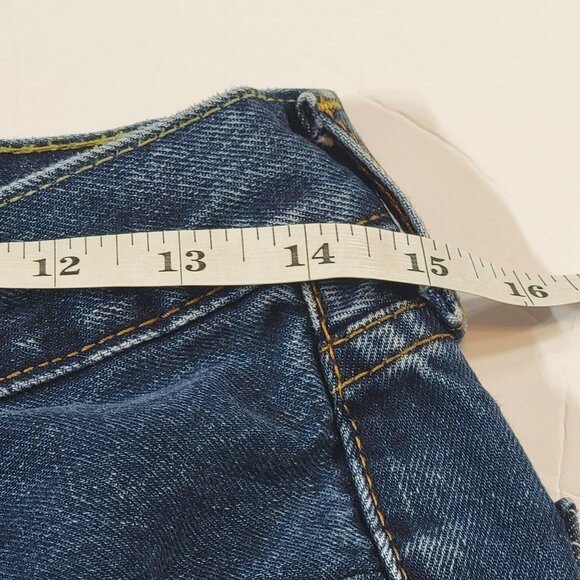 Lev's 505 Denim Jeans, Men 31x34, Med. Wash Blue, Straight Leg, Cotton, EUC - Picture 7 of 9